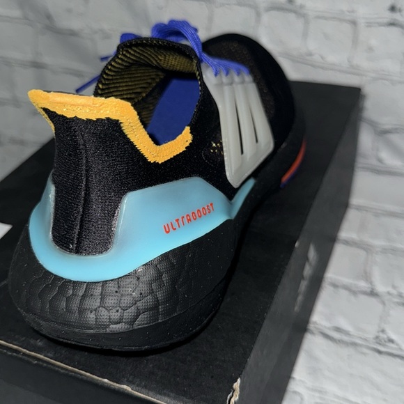 Ultraboost - Picture 3 of 5